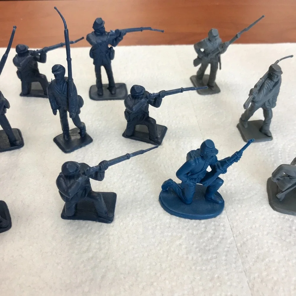 15 Civil War vintage plastic action‎ figures